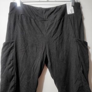 Women's Mid-Rise Wicking Stretch Training Shorts